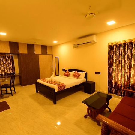 Alexa Home Stay ตีรูปาติ ภายนอก รูปภาพ