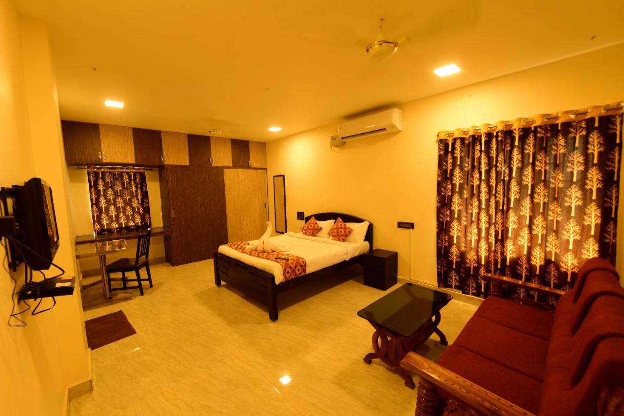 Alexa Home Stay ตีรูปาติ ภายนอก รูปภาพ