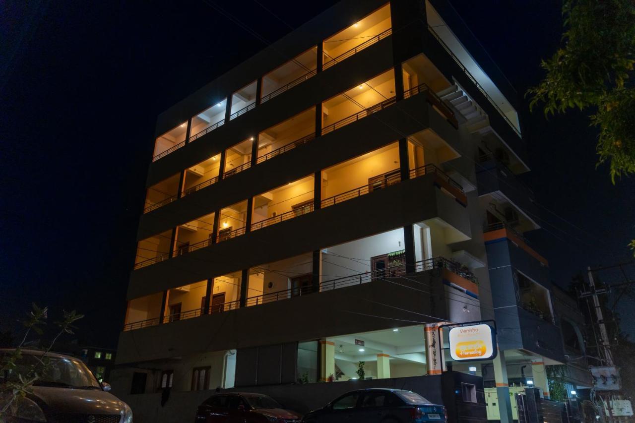 Alexa Home Stay ตีรูปาติ ภายนอก รูปภาพ